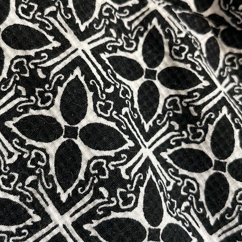 Black And White Pattern Textured Talbots Hampshir… - image 5